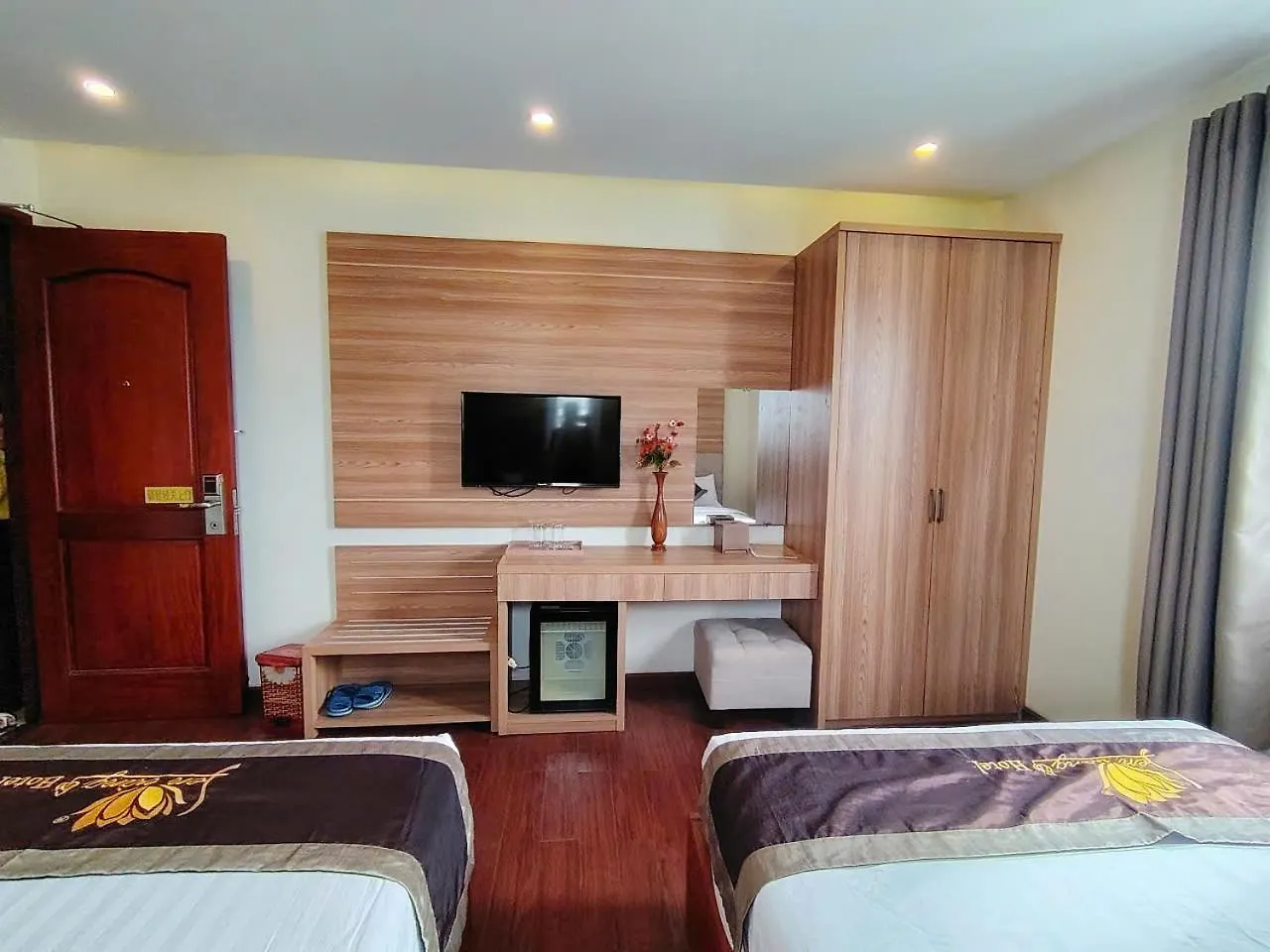 Sen Vang Luxury Hotel Nha Trang 3*,  Vietnam