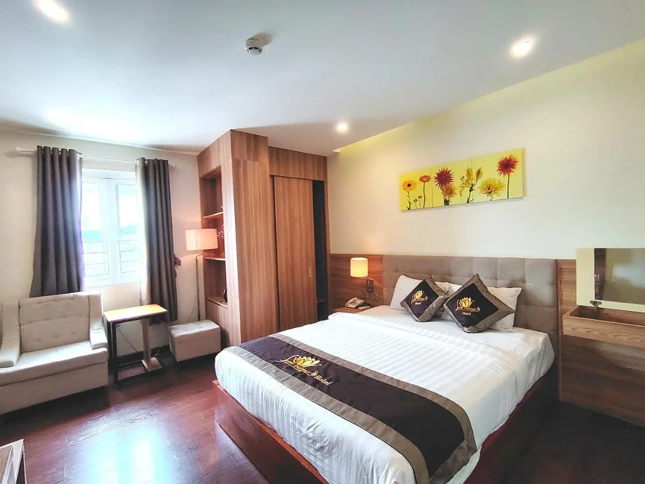 Sen Vang Luxury Hotel Nha Trang 3*,  Vietnam