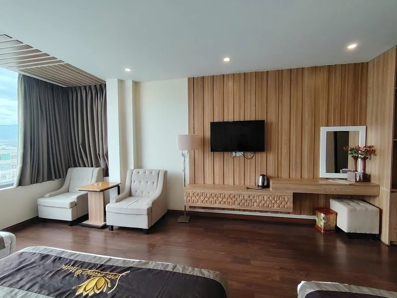 Sen Vang Luxury Hotel Nha Trang 3*,