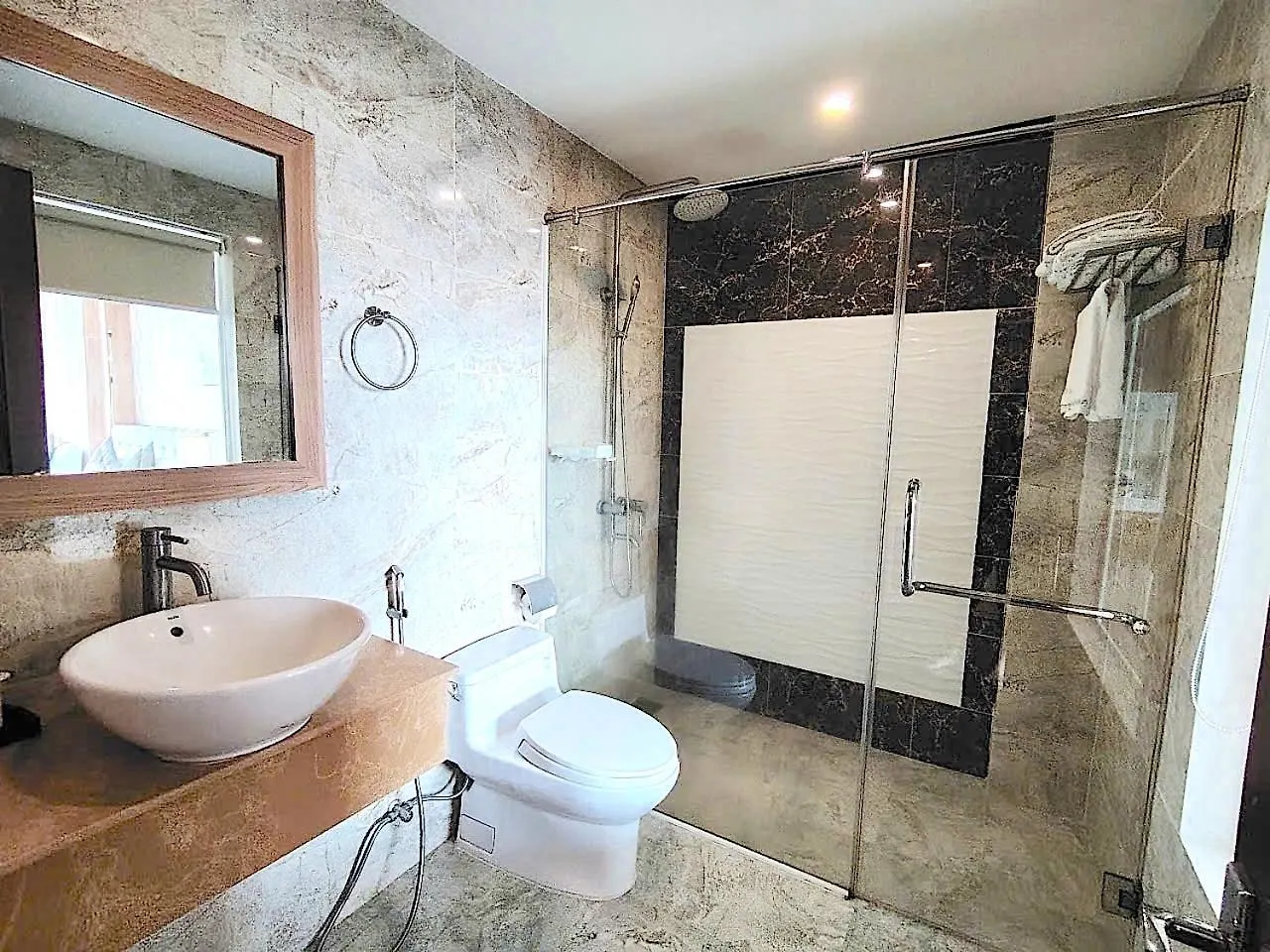 Sen Vang Luxury Hotel Nha Trang