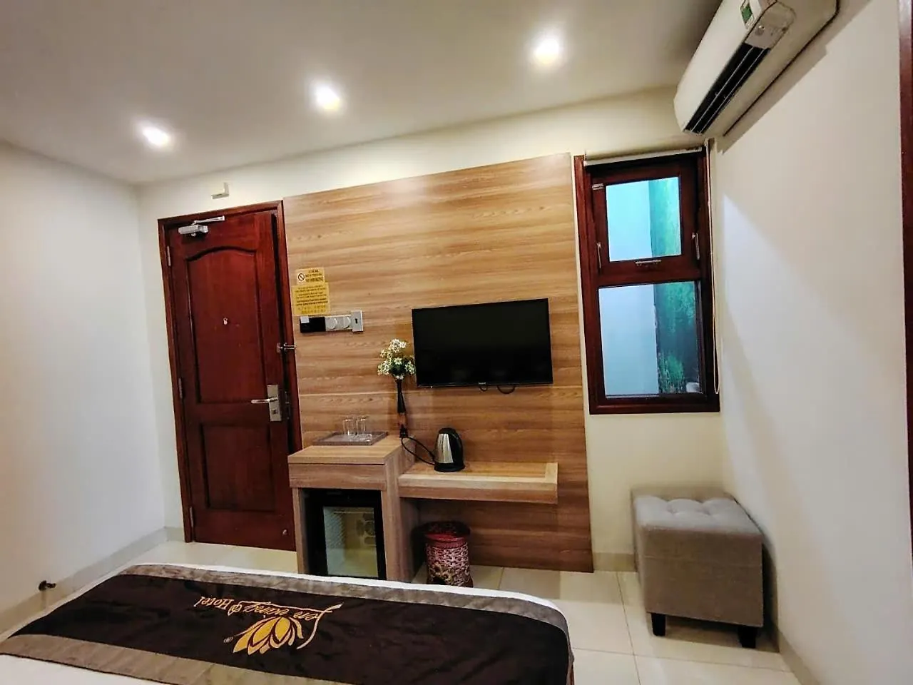 Sen Vang Luxury Hotel Nha Trang 3*,